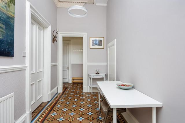 A Two Bedroom Apartment - Victorian Villa At 8 Priestfield Road EDI Eksteriør billede